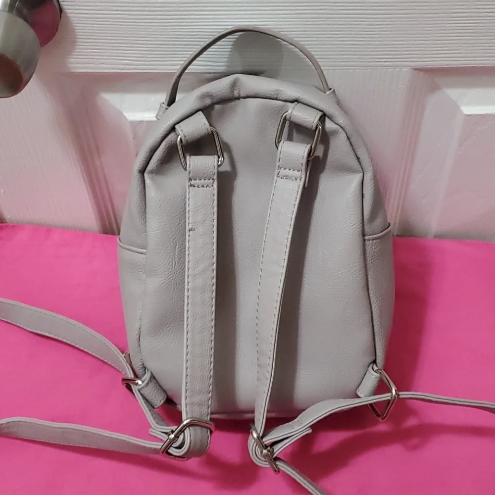 BETSEY JOHNSON MINI BACKPACK - Picture 2 of 8